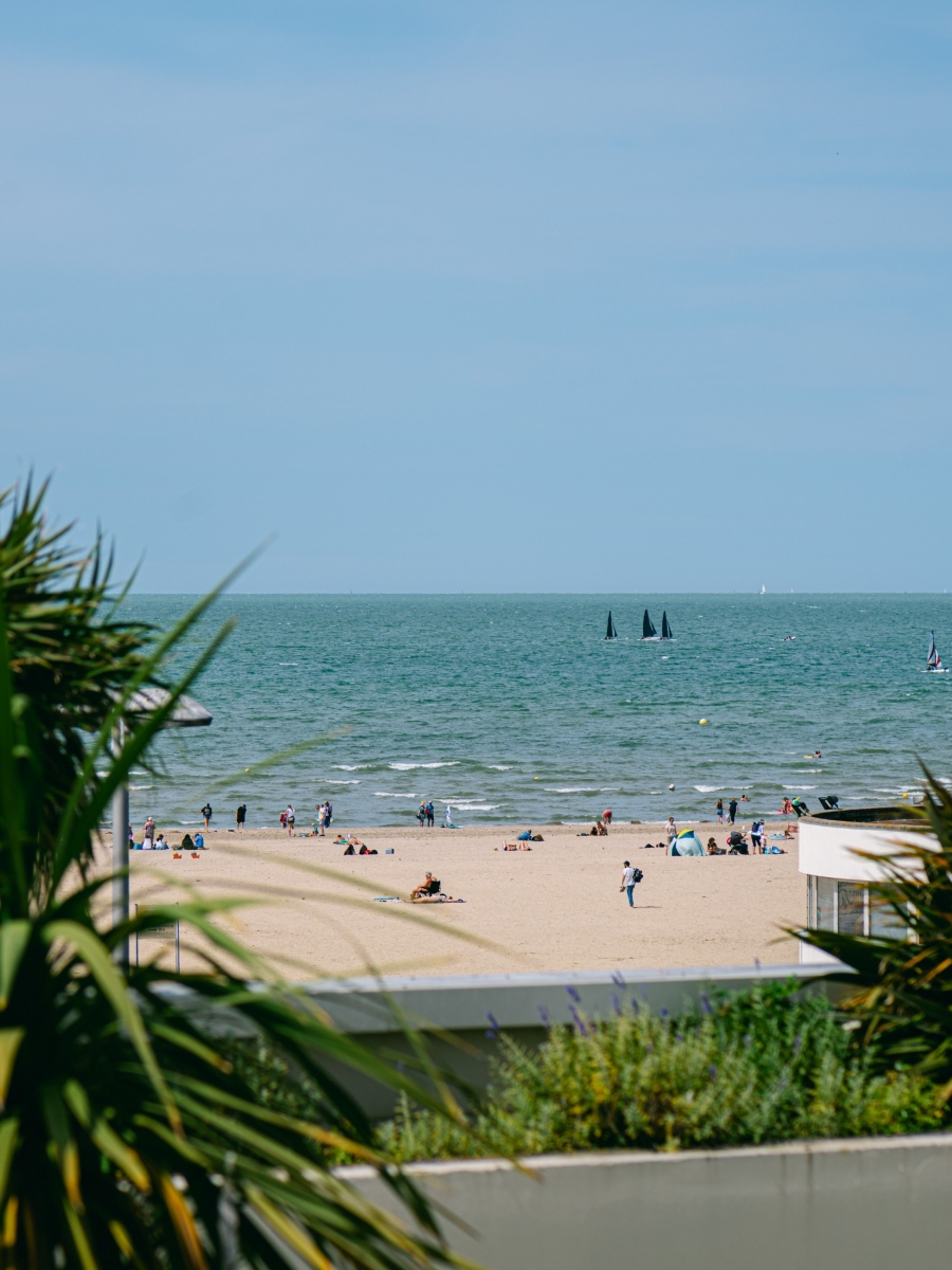 hotel mgallery thalasso normandie cure deauville thalassotherapie trouville thalassotherapy seawater treatments spa spa marin yoga pilates sport club sport aquabike aquapilates aqua fitness longe cote sea walk beach walk massages modelage soins gommage journée spa soin visage